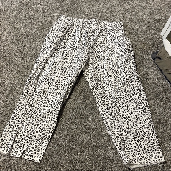 Casual Elastic Waist Snow Leopard Print Pants - Picture 1 of 4